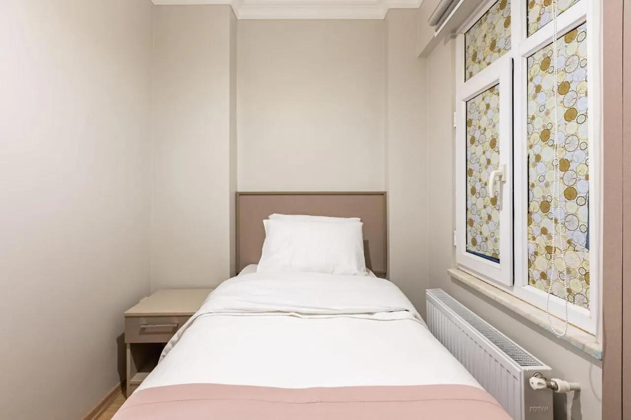 Lovely Central Flat Near Metro Station In Sisli Istambul Turquie