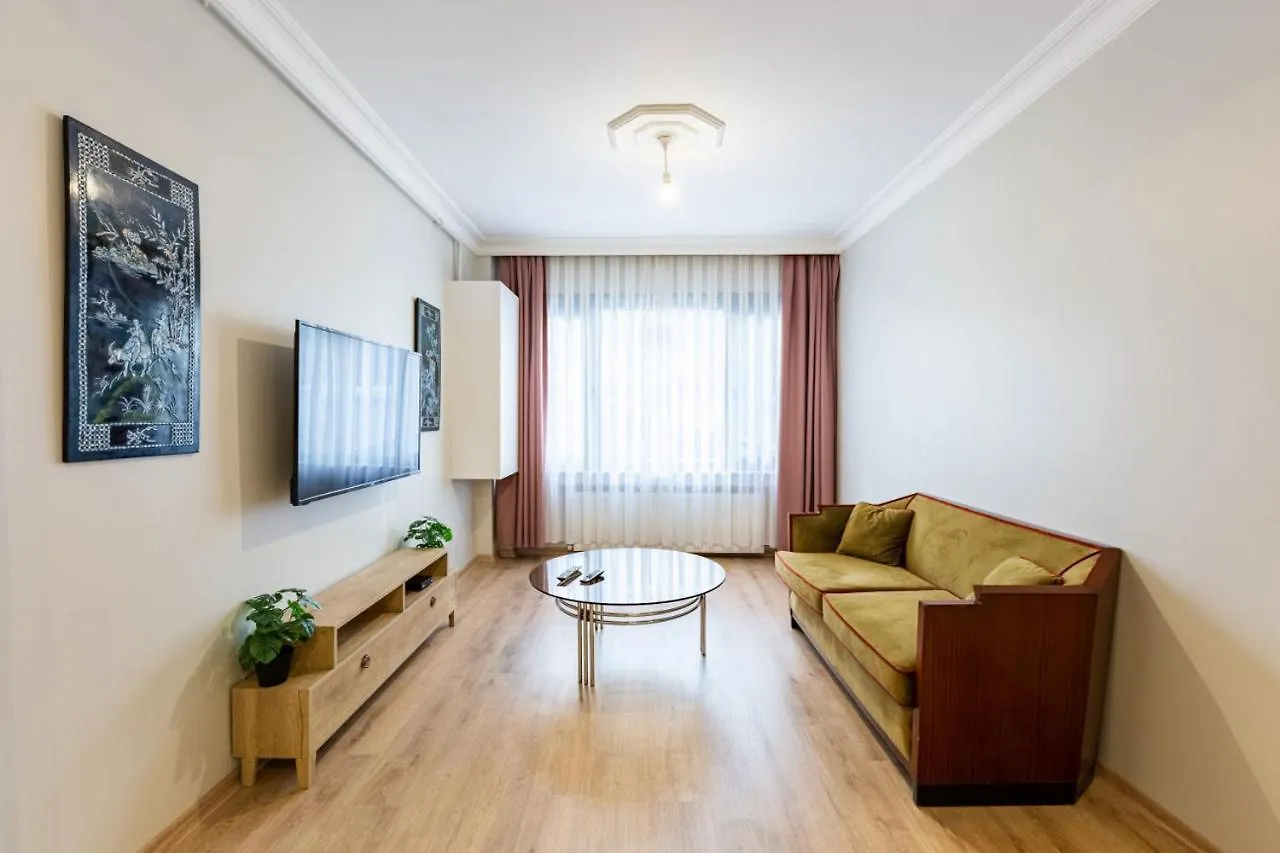 Lovely Central Flat Near Metro Station In Sisli Istambul 0*,  Turquie
